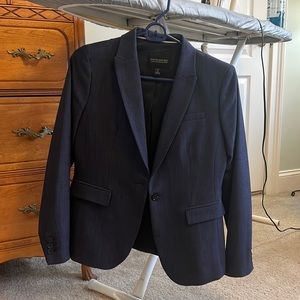 Banana Republic Women’s Blazer Size 2 Petite